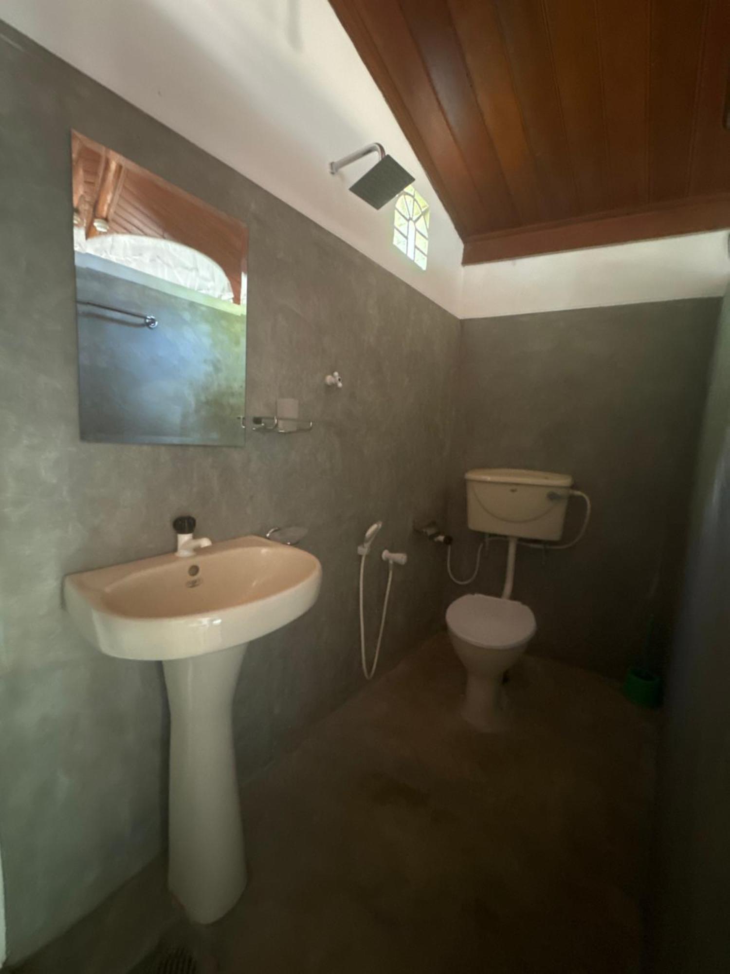 Sabine Holiday Resort And Restaurant Матара Экстерьер фото